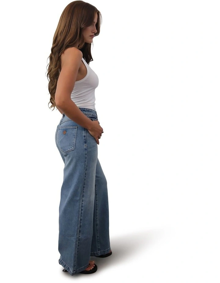 94 High & Wide Petite Selena Jeans in Blue image 3