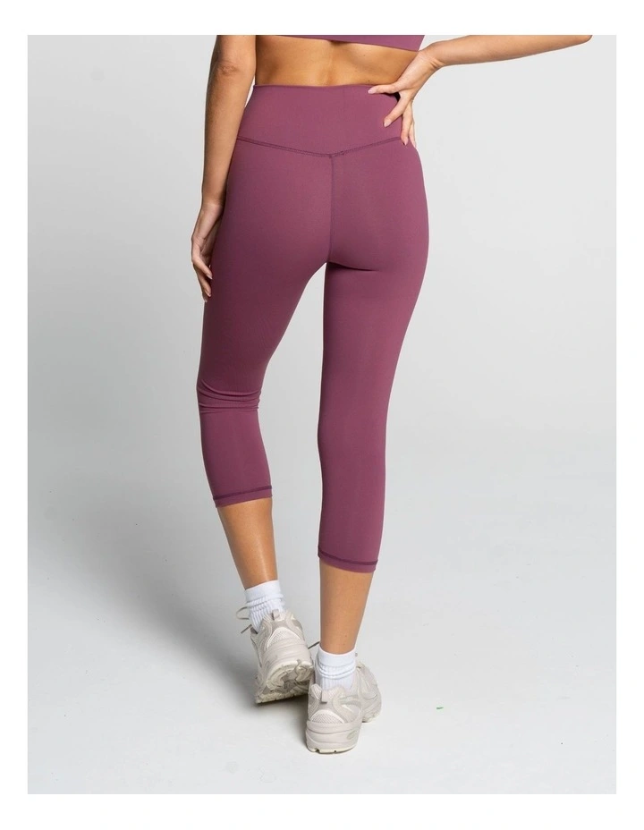 Hi-Rise 7/8 Legging in Merlot image 2