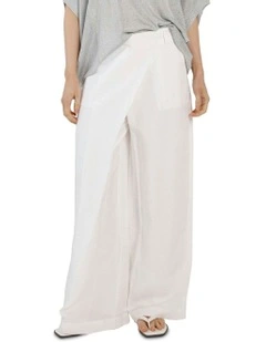 Sandara Pant in White
