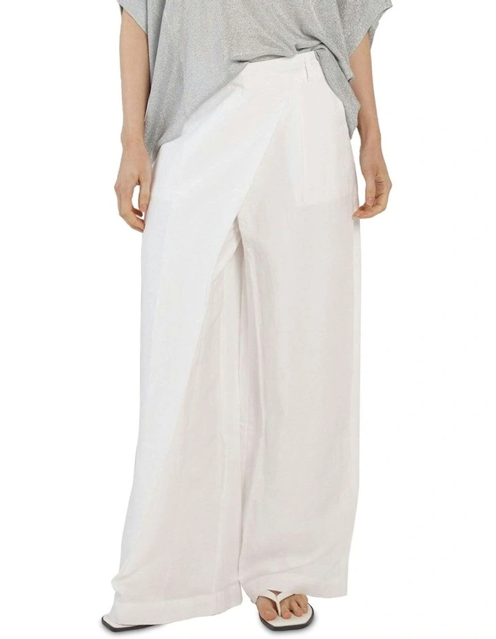 Sandara Pant in White image 1