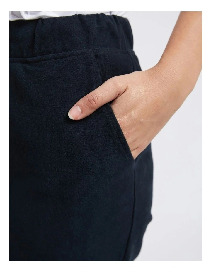 Monday Pant in Black image 4