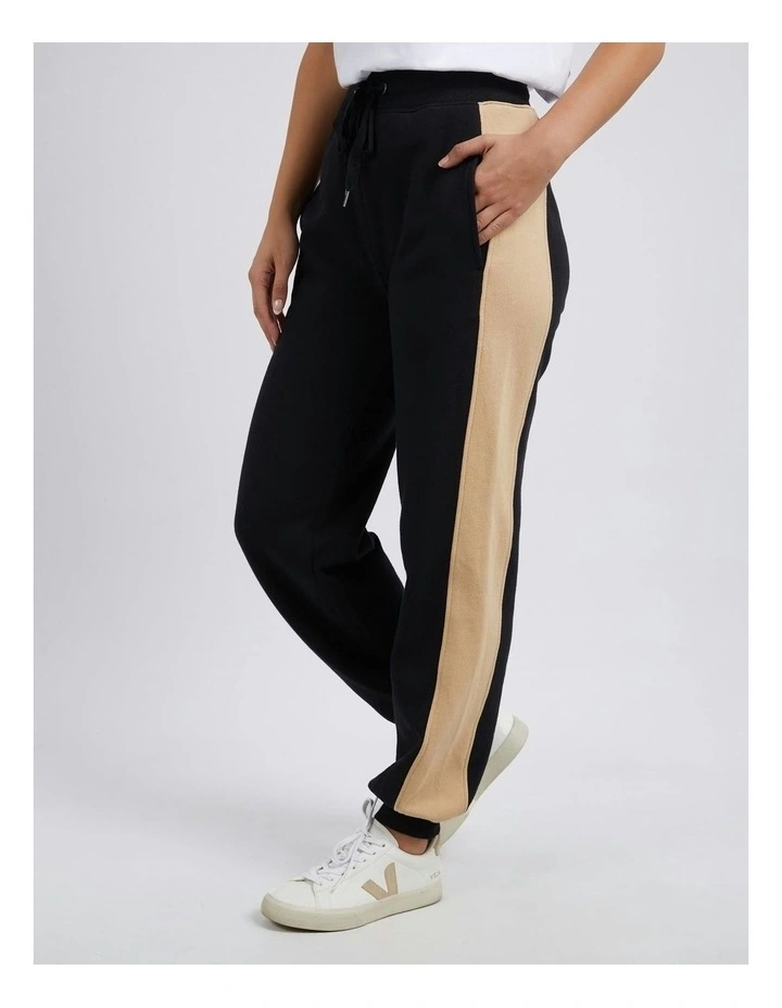 Offhand Pant in Black image 3