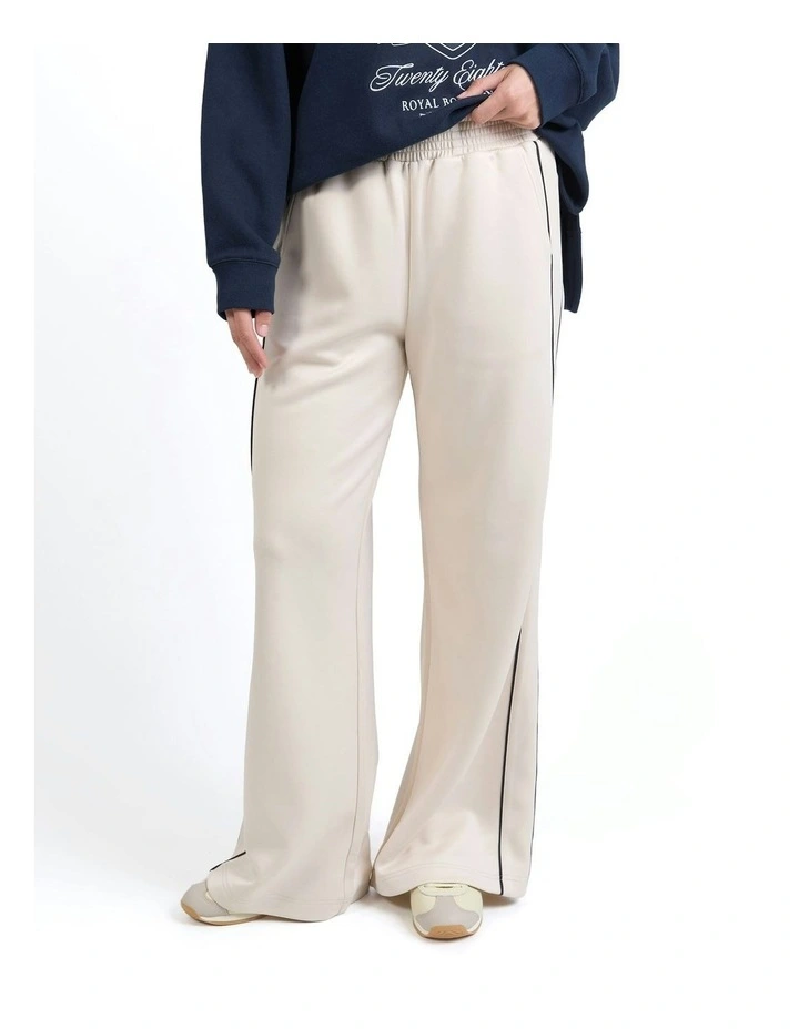 Traveller Pant in Bone image 5