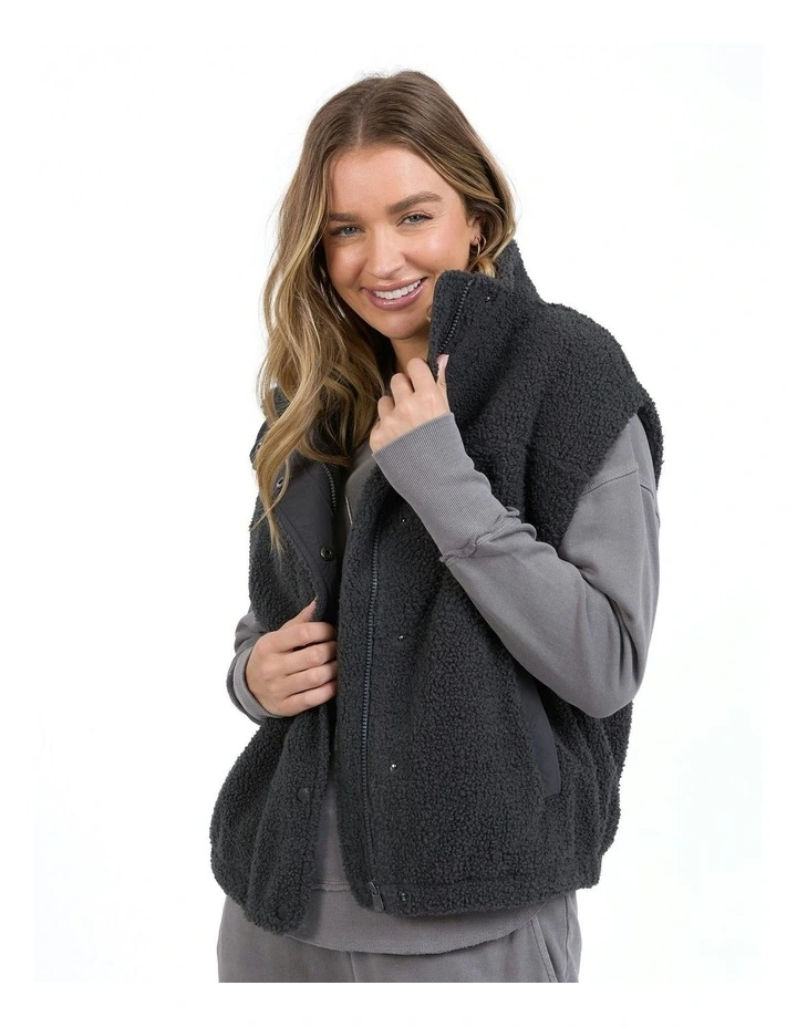 Cliff Hanger Vest in Grey image 5