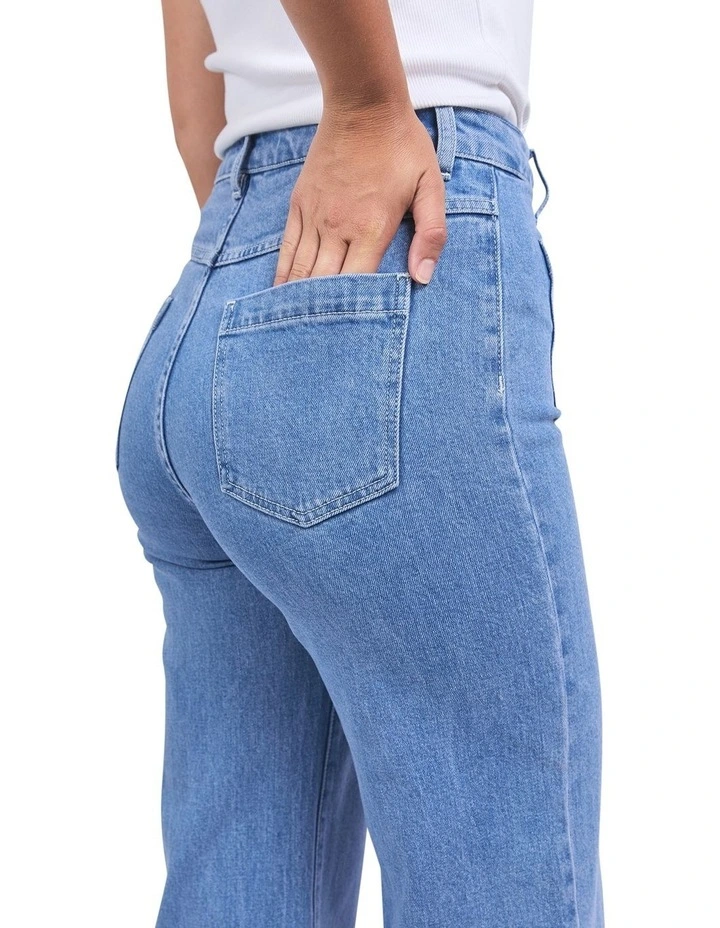 Sarah Crop Jean in Light Blue image 5