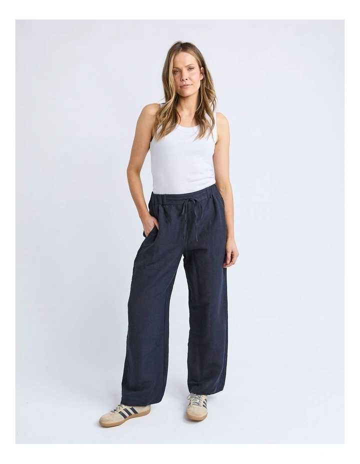 South Pant in Navy image 3