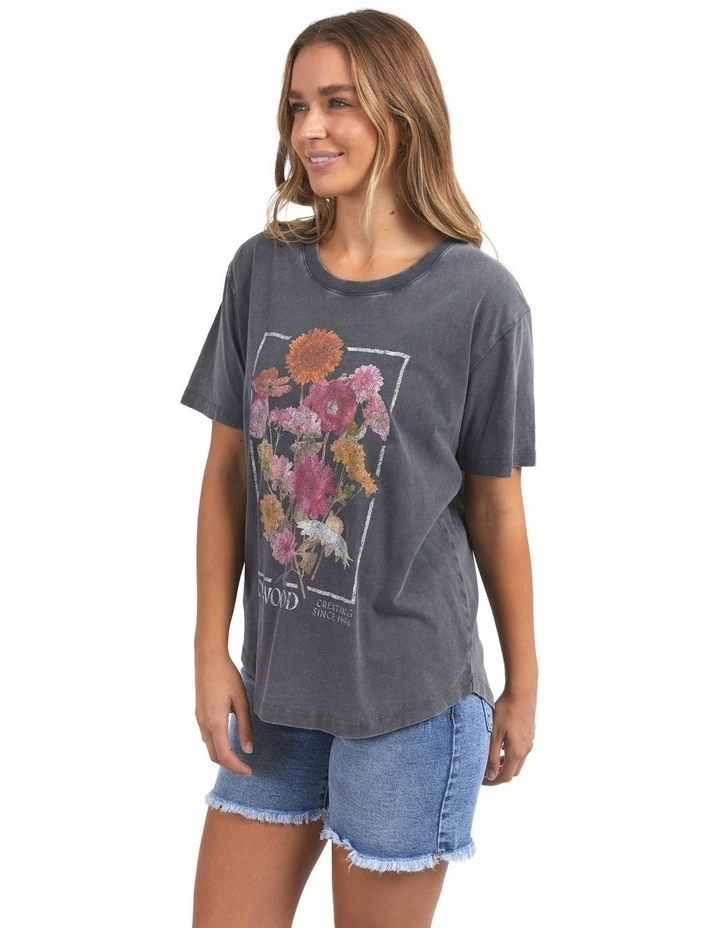 In Bloom Tee in Washed Black image 4