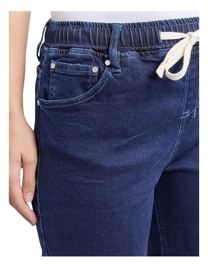 Gabby Bermuda Shorts in Dark Indigo image 5