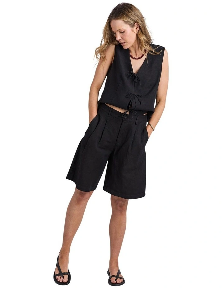 San Lucas Short in Black image 3