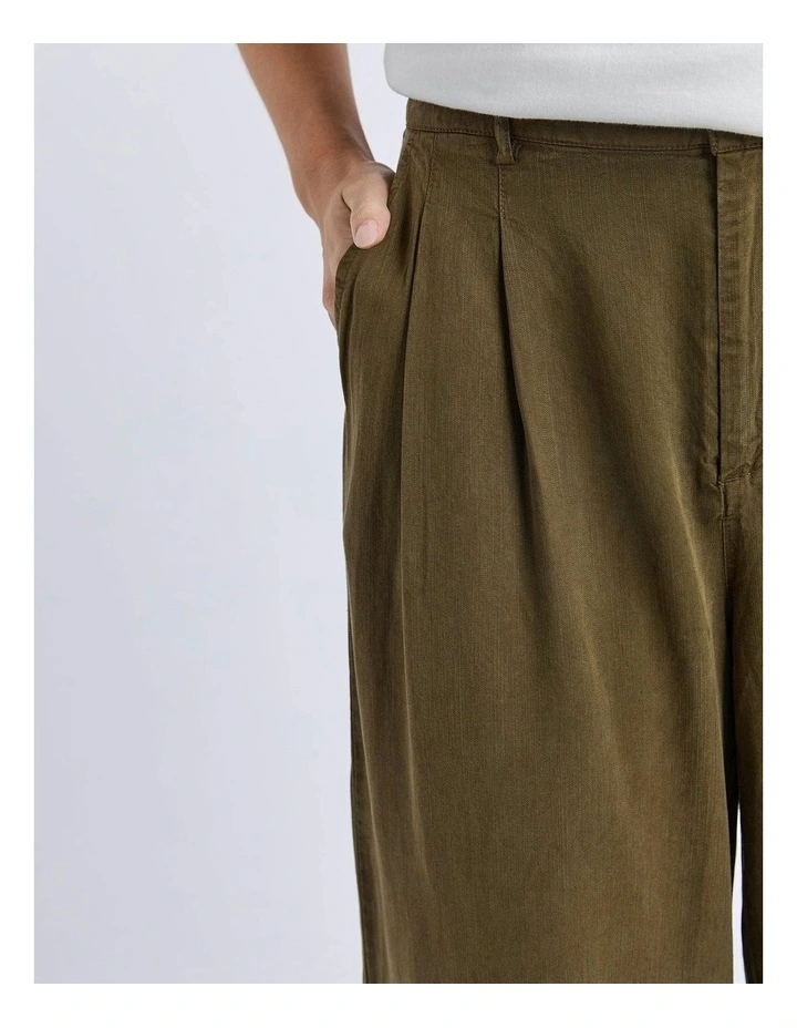 Dakota Pant in Dark Olive image 5