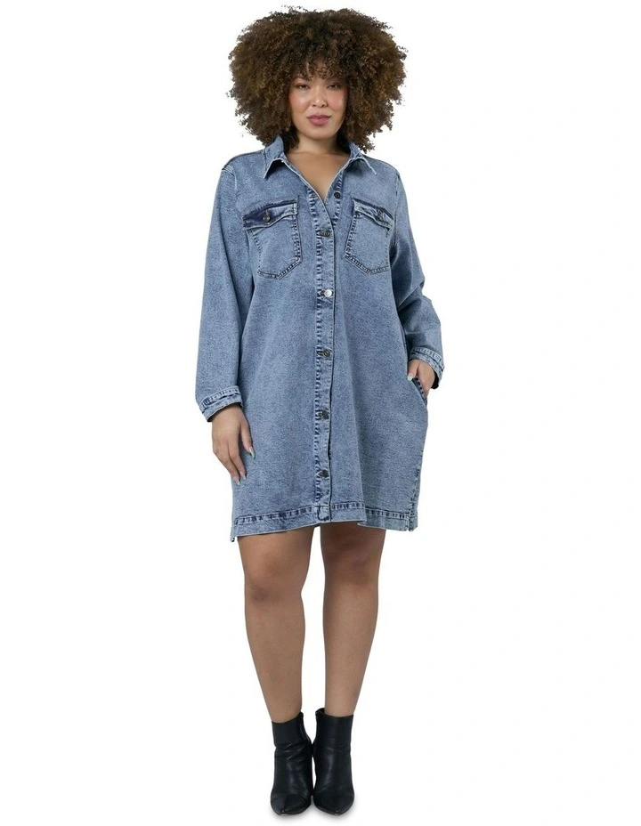 Abyss Chambray Shacket Dress in Denim image 4