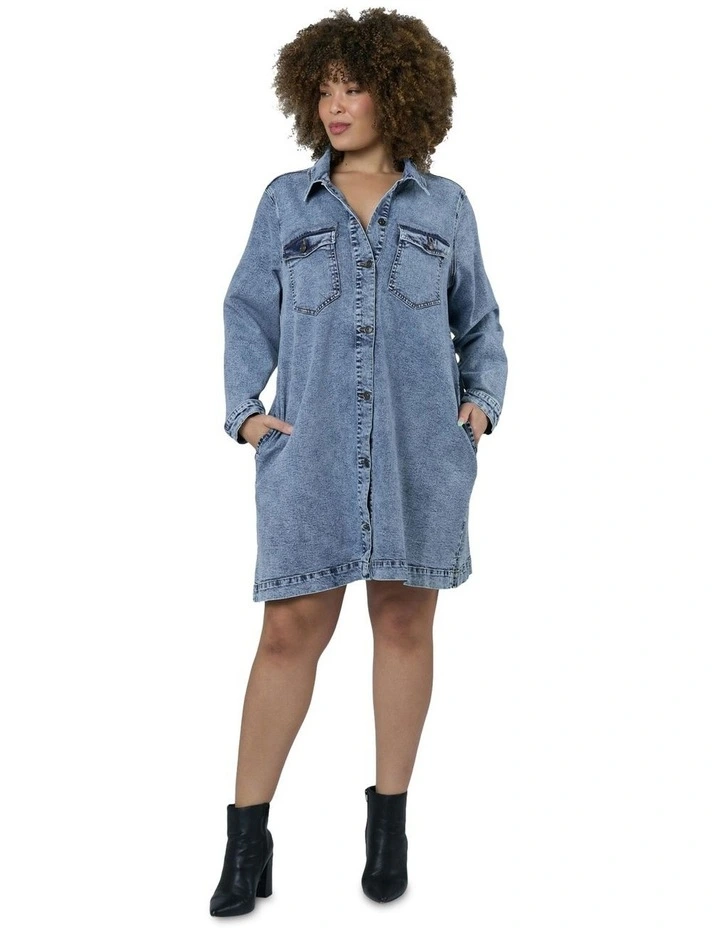 Abyss Chambray Shacket Dress in Denim image 5
