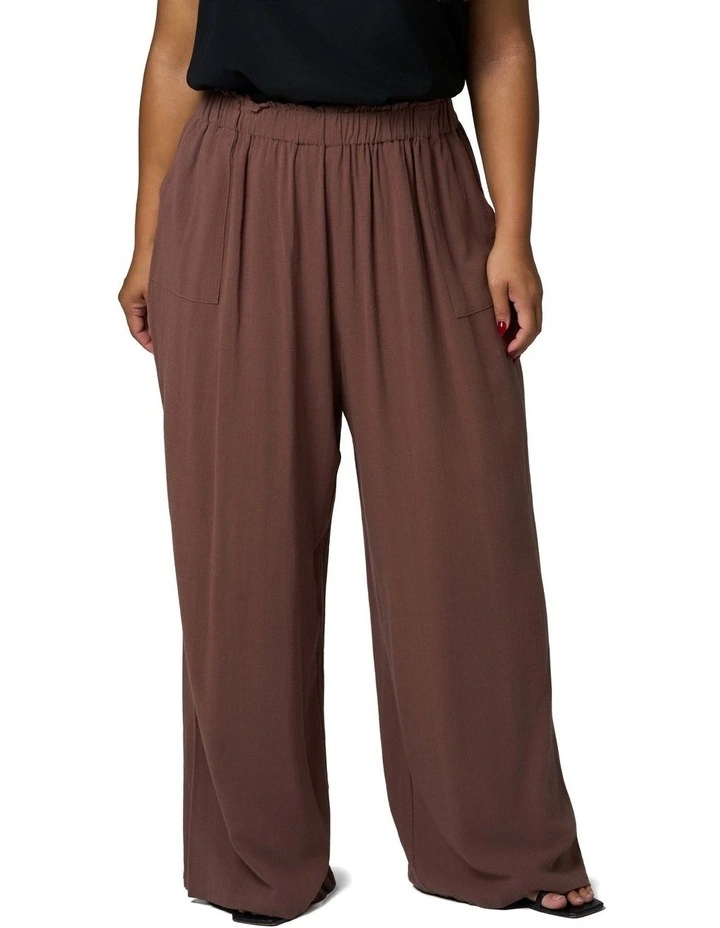 Sunday Linen Pants in Brown image 4