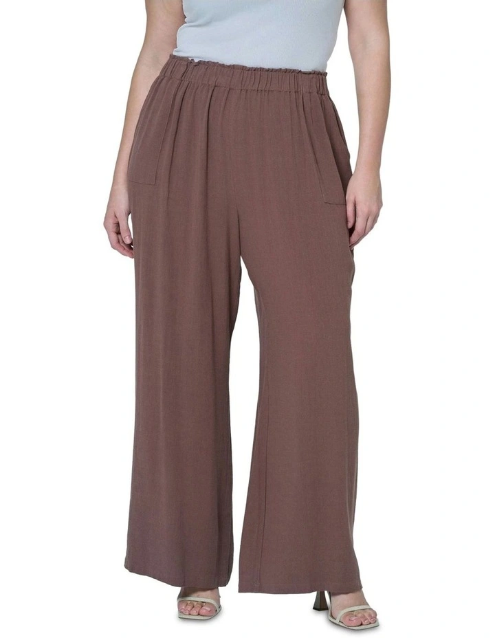 Sunday Linen Pants in Brown image 4