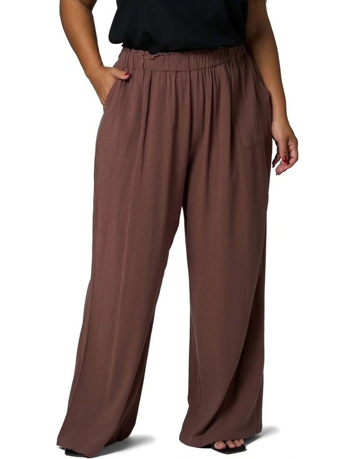 Sunday Linen Pants in Brown image 5