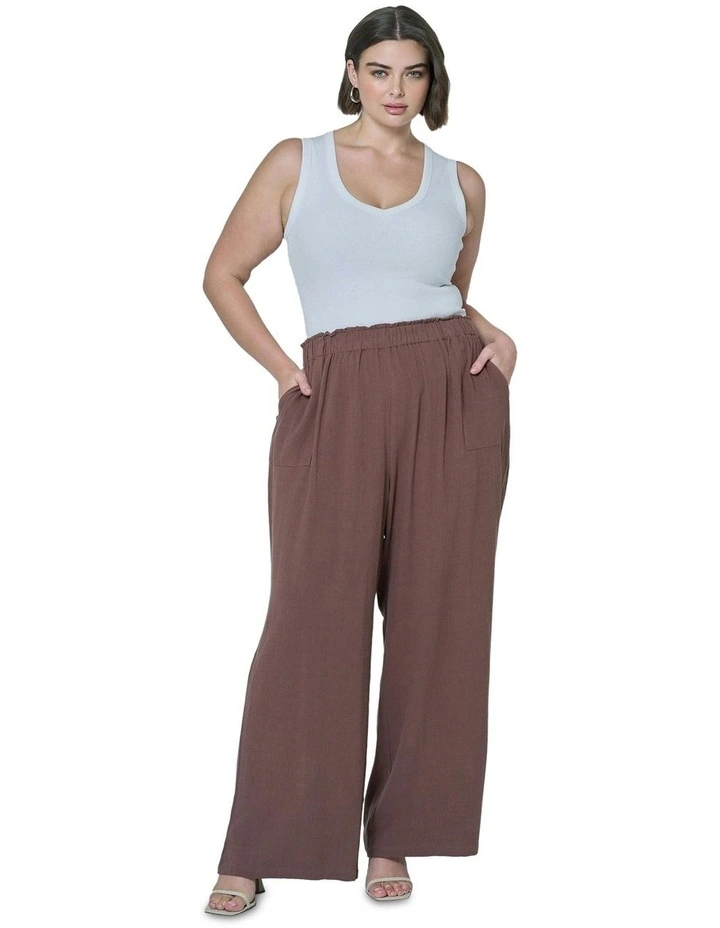 Sunday Linen Pants in Brown image 5
