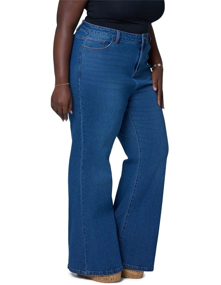 Maddie Bootleg Jean in Blue image 3