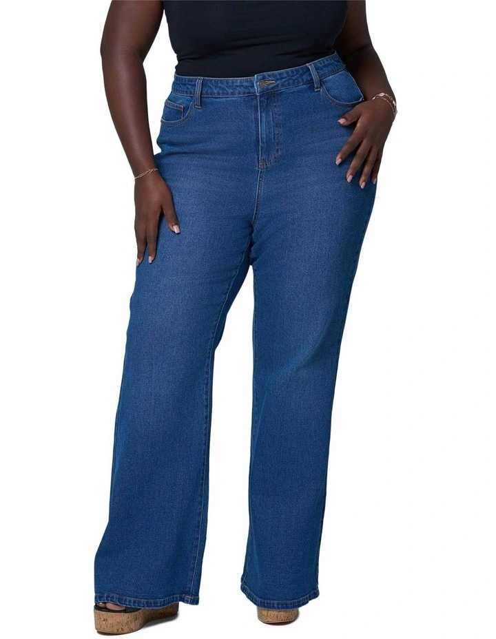 Maddie Bootleg Jean in Blue image 5