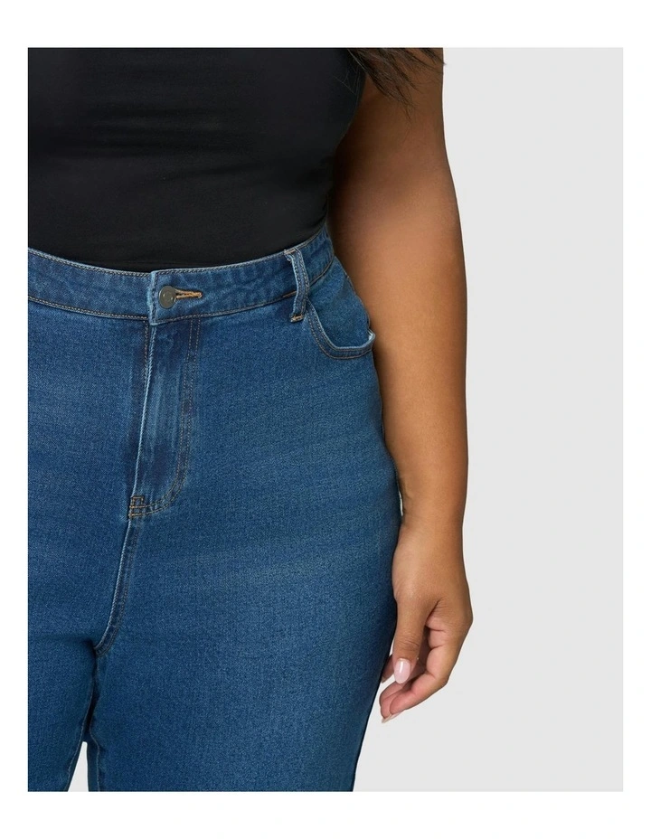 Maddie Bootleg Jean in Blue image 7