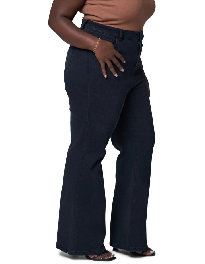 Maddie Bootleg Jean in Black image 3