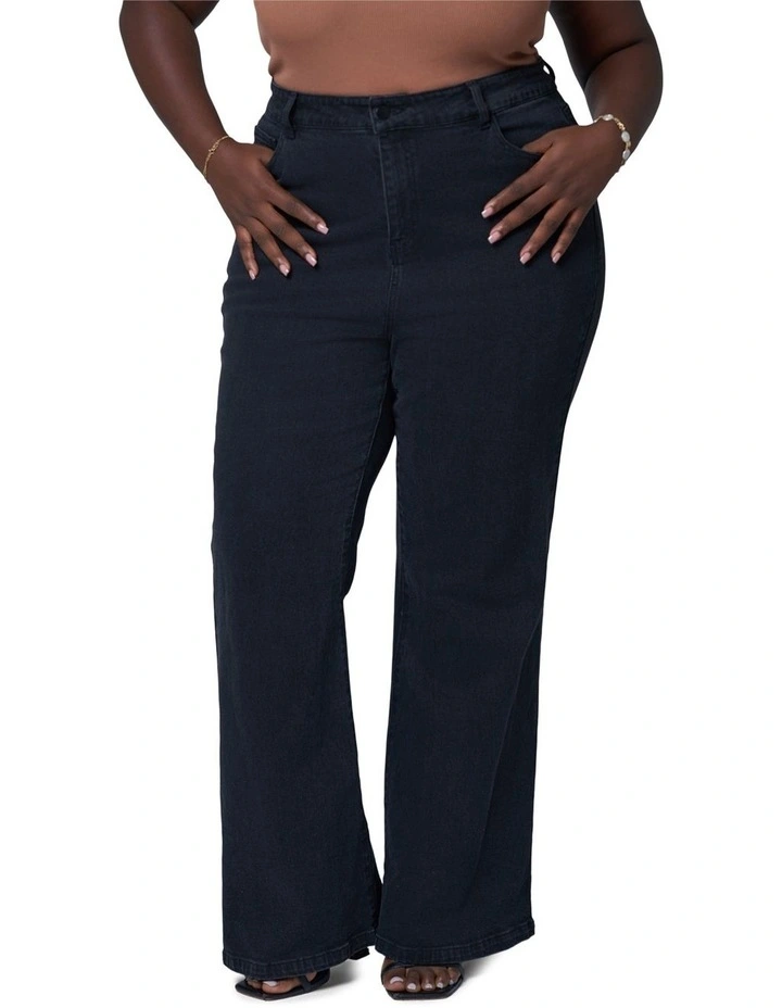 Maddie Bootleg Jean in Black image 5