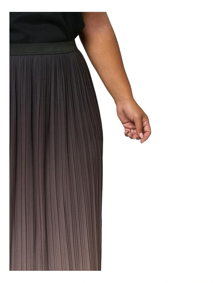 Heartthrob Maxi Skirt in Black image 7