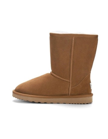 Chestnut M colour