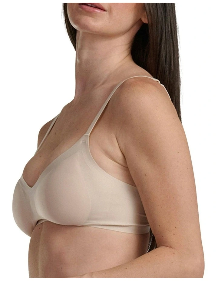 Active Micro Contour Bonded Wirefree Padded Push-Up Bra in Crystal Linen image 3