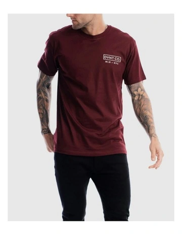 Nyc Tee in Burgundy