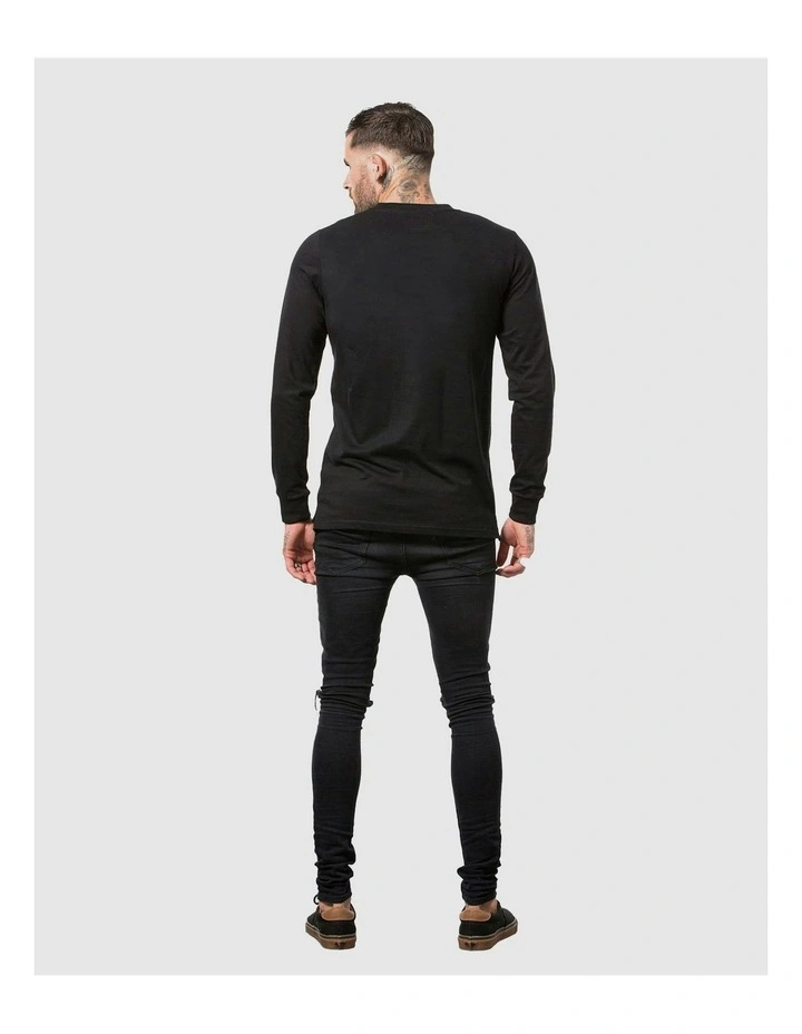 Deluxe Long Sleeve Tee in Black image 6