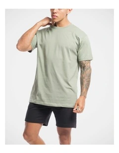 Vacant Tee in Green