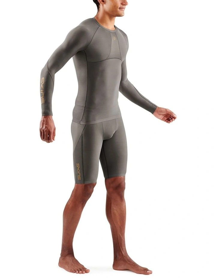 Active Long Sleeve Top in Charcoal image 3