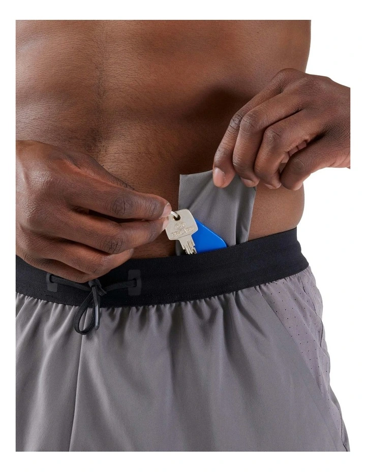 Kiprun Run 500 Dry Running Shorts in Granite grey image 5