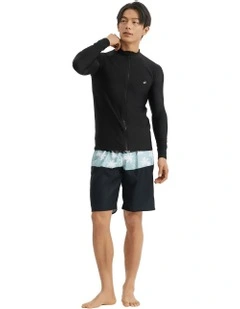 550 Surfing Zip UV Resistant Top in Black