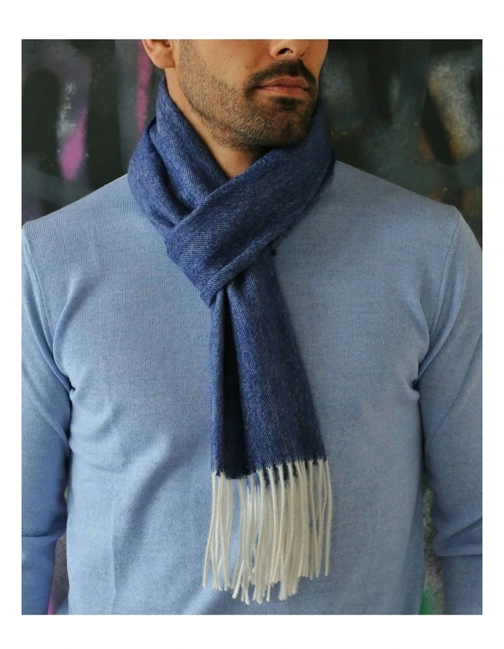 Sten Plain Scarf in Navy image 6