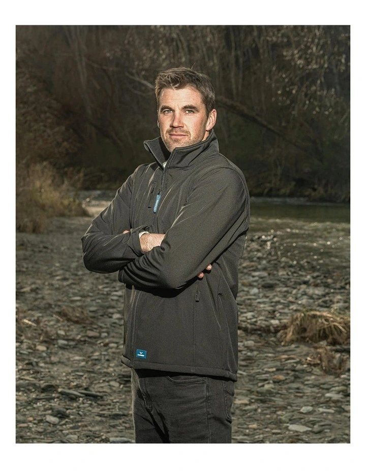 Landy Softshell Jacket in Black image 4