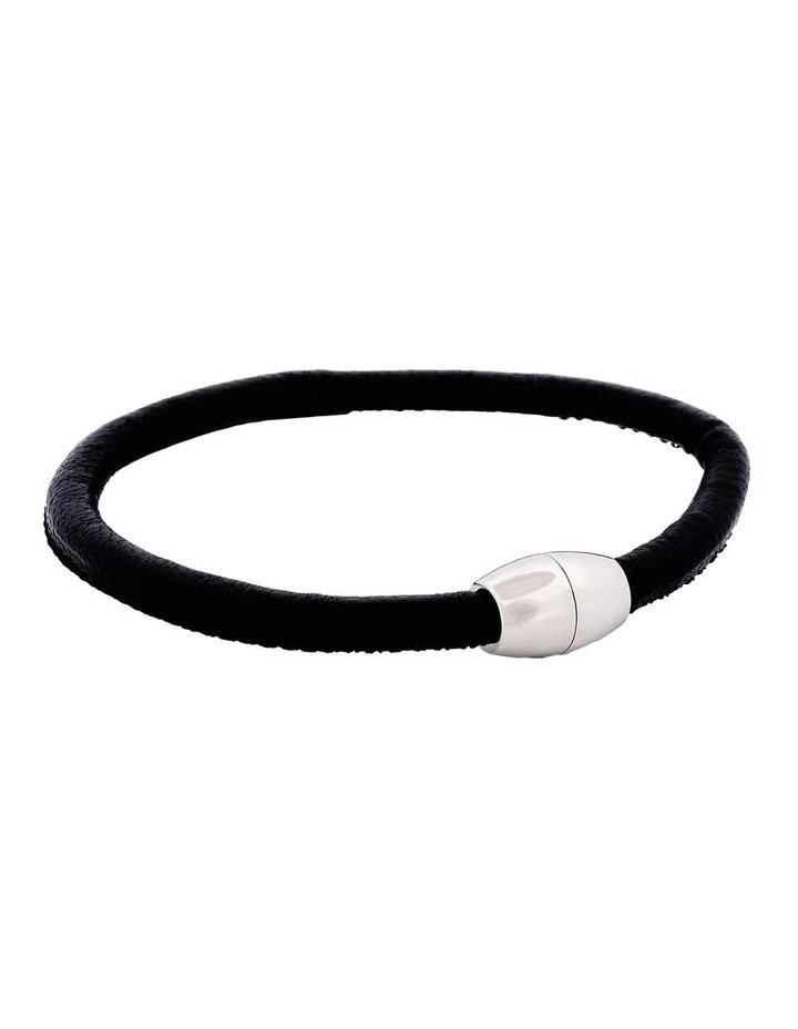Leather Single Bracelet in Black image 4