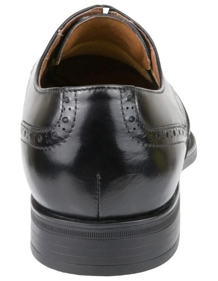 Tribute Wingtip Shoes in Black image 4