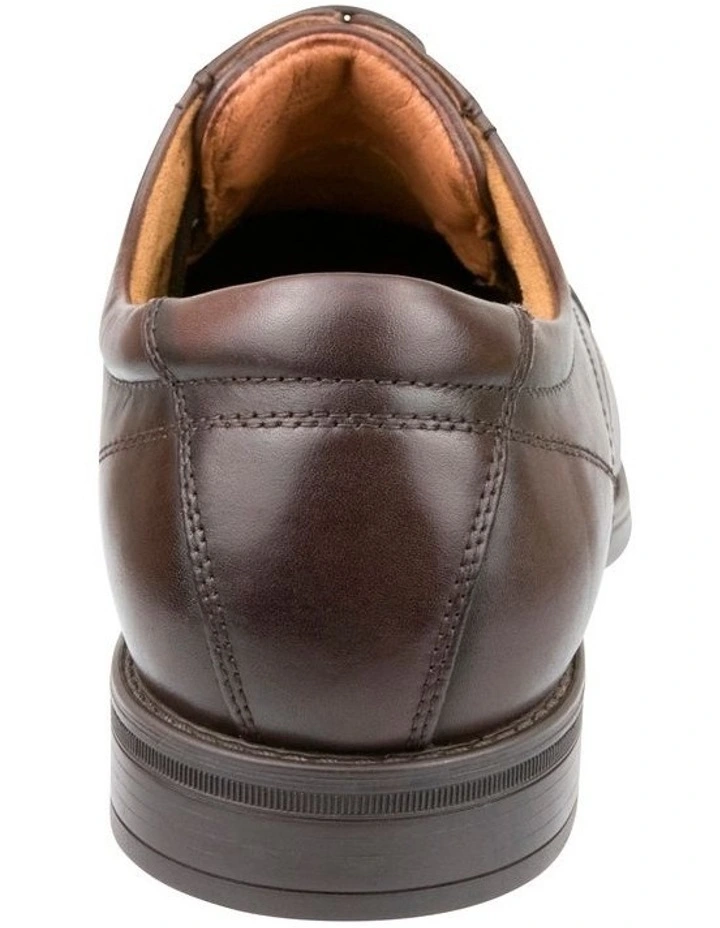 Fairfield Derby Wide Width Shoes in Brown image 4