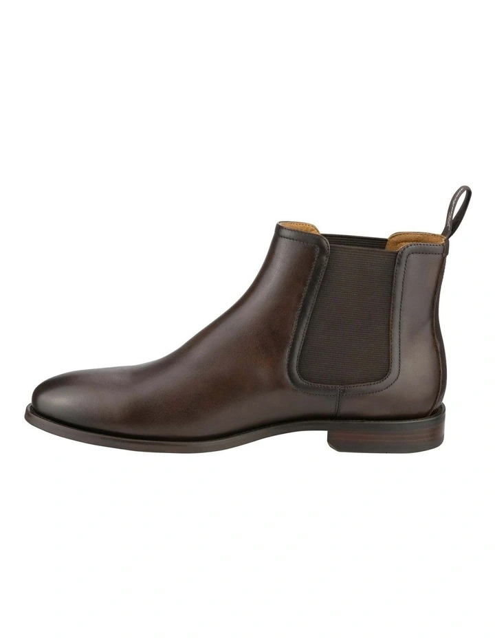 Rucci Chelsea 2 Plain Toe Boots in Brown image 3