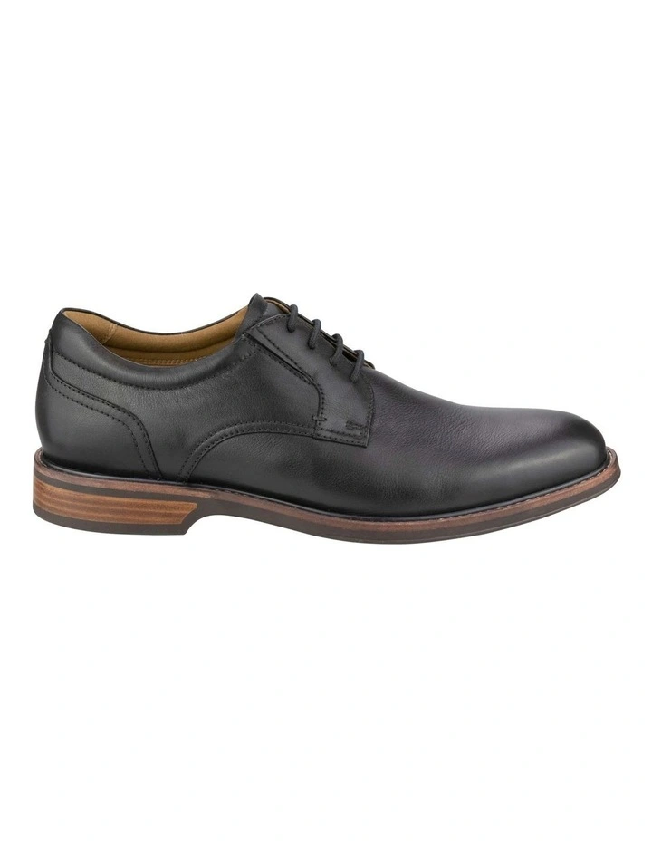 Traveller Plain Toe Derby Shoe in Black image 3