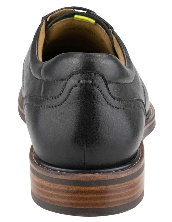 Traveller Plain Toe Derby Shoe in Black image 4