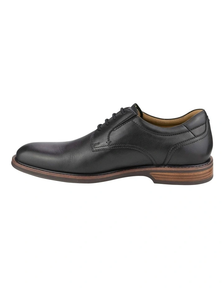 Traveller Plain Toe Derby Shoe in Black image 5