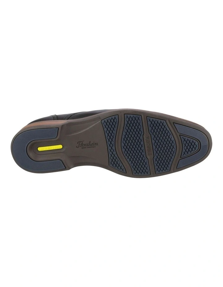 Traveller Plain Toe Derby Shoe in Black image 7