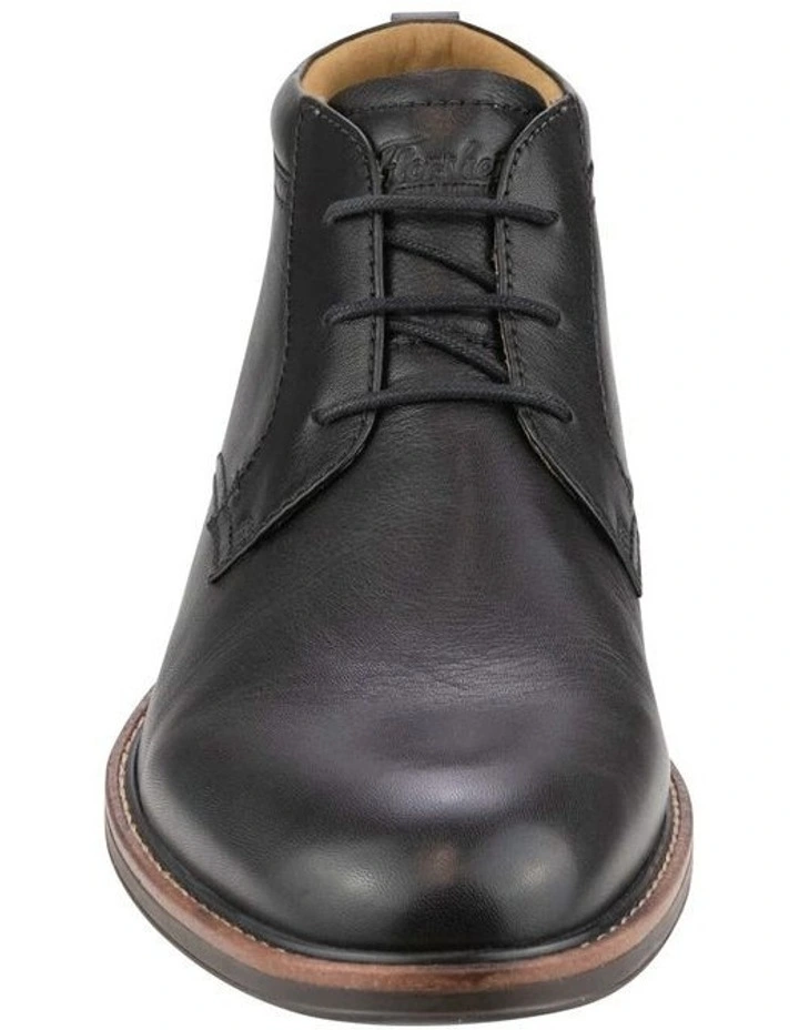 Traveller Plain Toe Chukka Boot in Black image 2