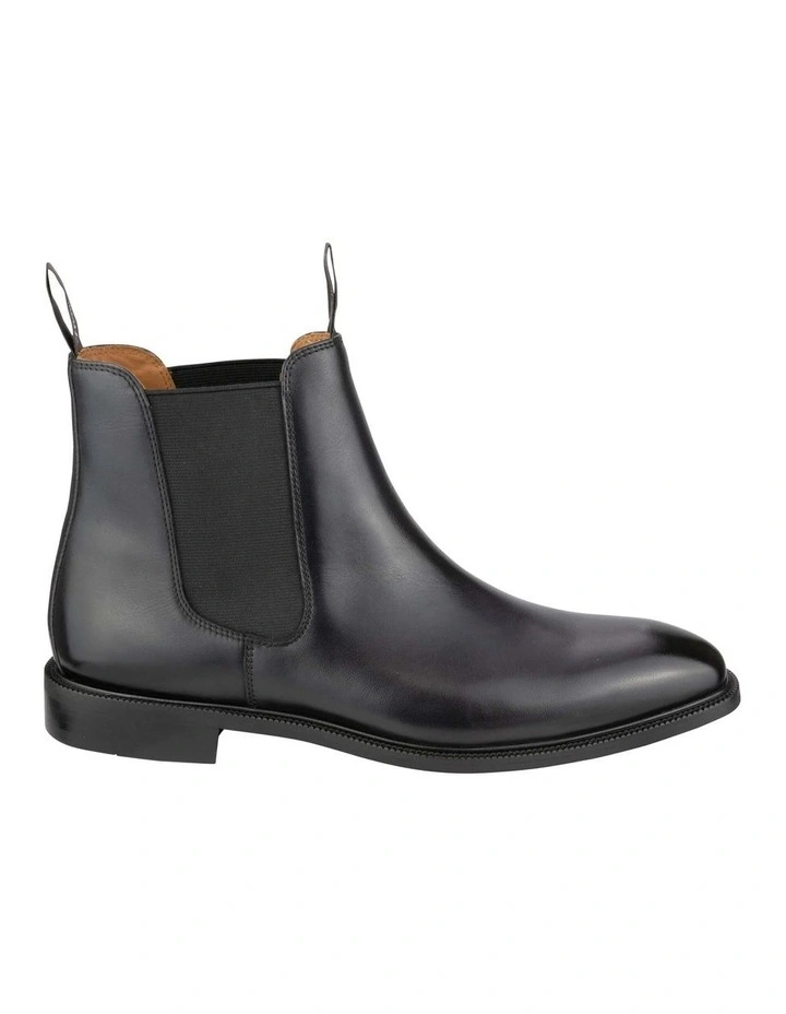 Flinders Plain Toe Chelsea Boot in Black image 3