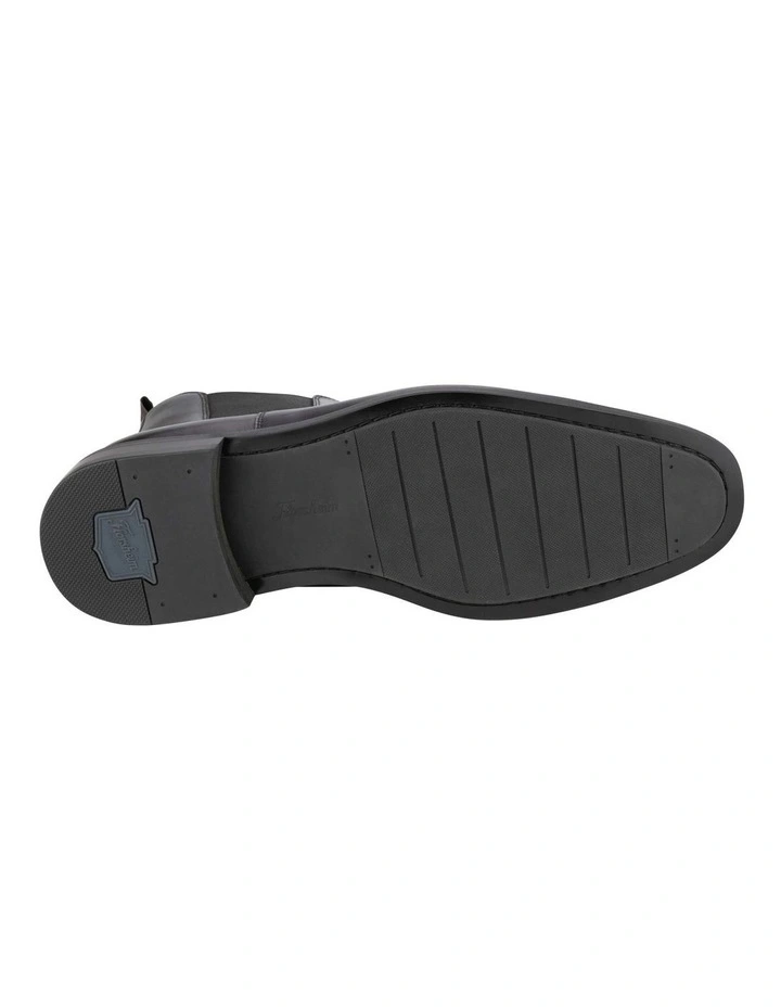 Flinders Plain Toe Chelsea Boot in Black image 7