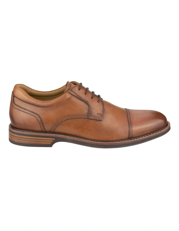 Traveller Cap Toe Derby Shoe in Tan image 3
