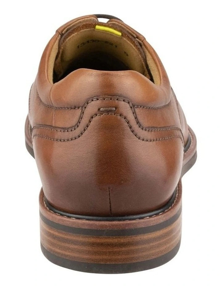 Traveller Cap Toe Derby Shoe in Tan image 4