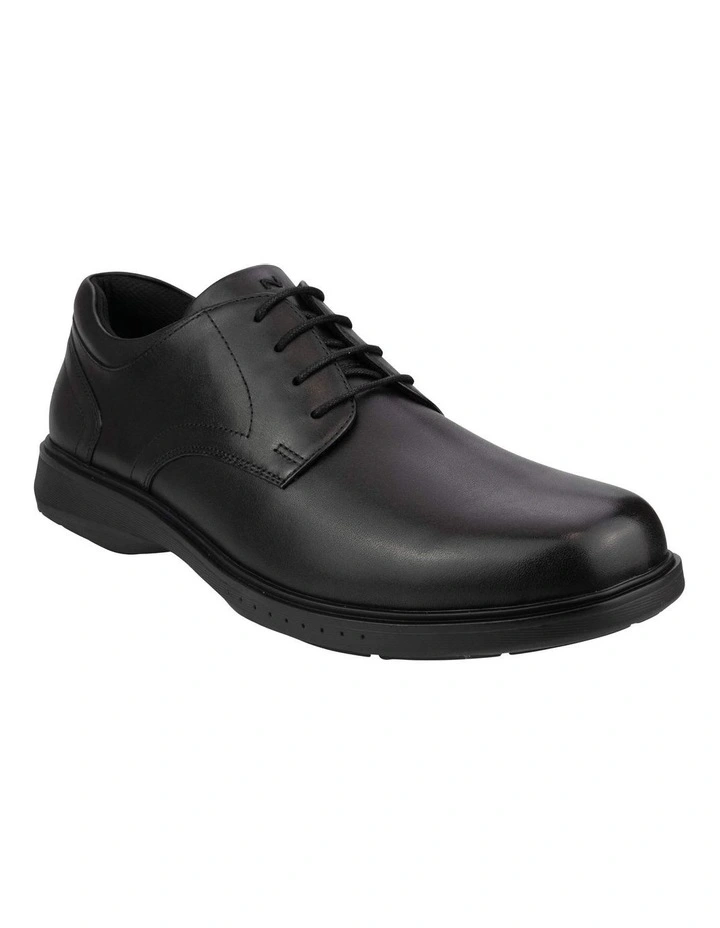 Kore Pro Plain Shoes in Black image 1